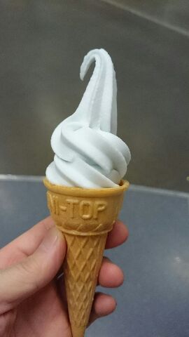 青いアイスクリーム